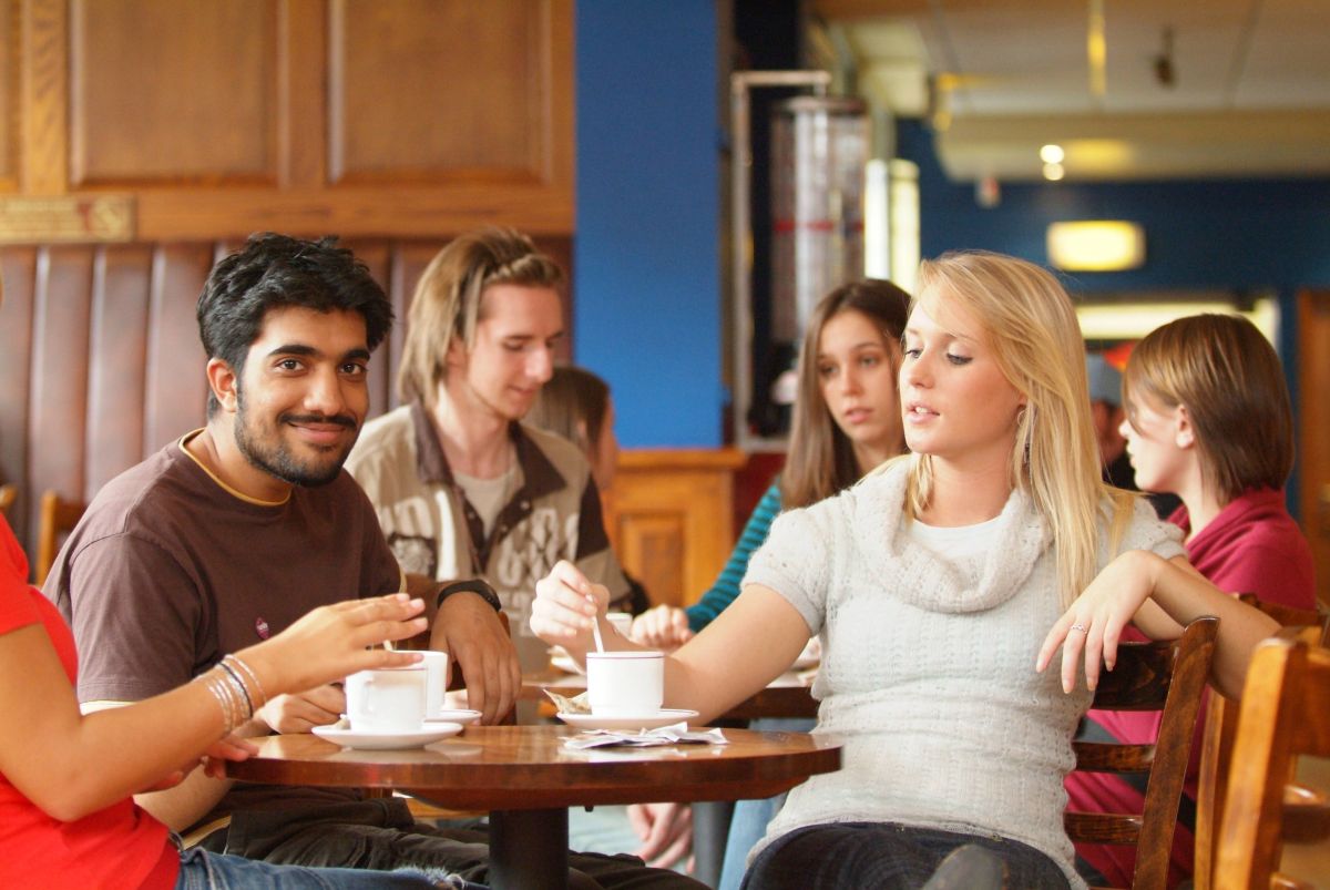 University of Essex studenter på kafé