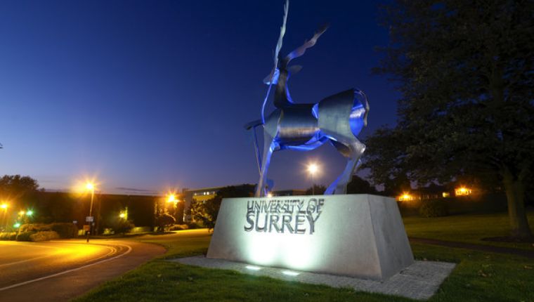 Studera i Surrey, England